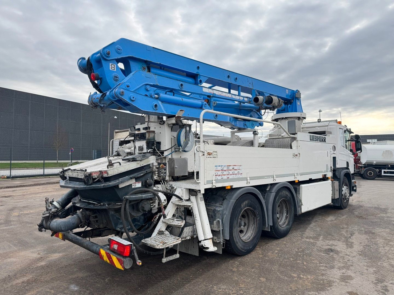 Scania P370 6x4 Liebherr THP140H 24 M4 XH Betonpumpe - Bomba de hormigón: foto 3 Scania P370 6x4 Liebherr THP140H 24 M4 XH Betonpumpe - Bomba de hormigón: foto 3