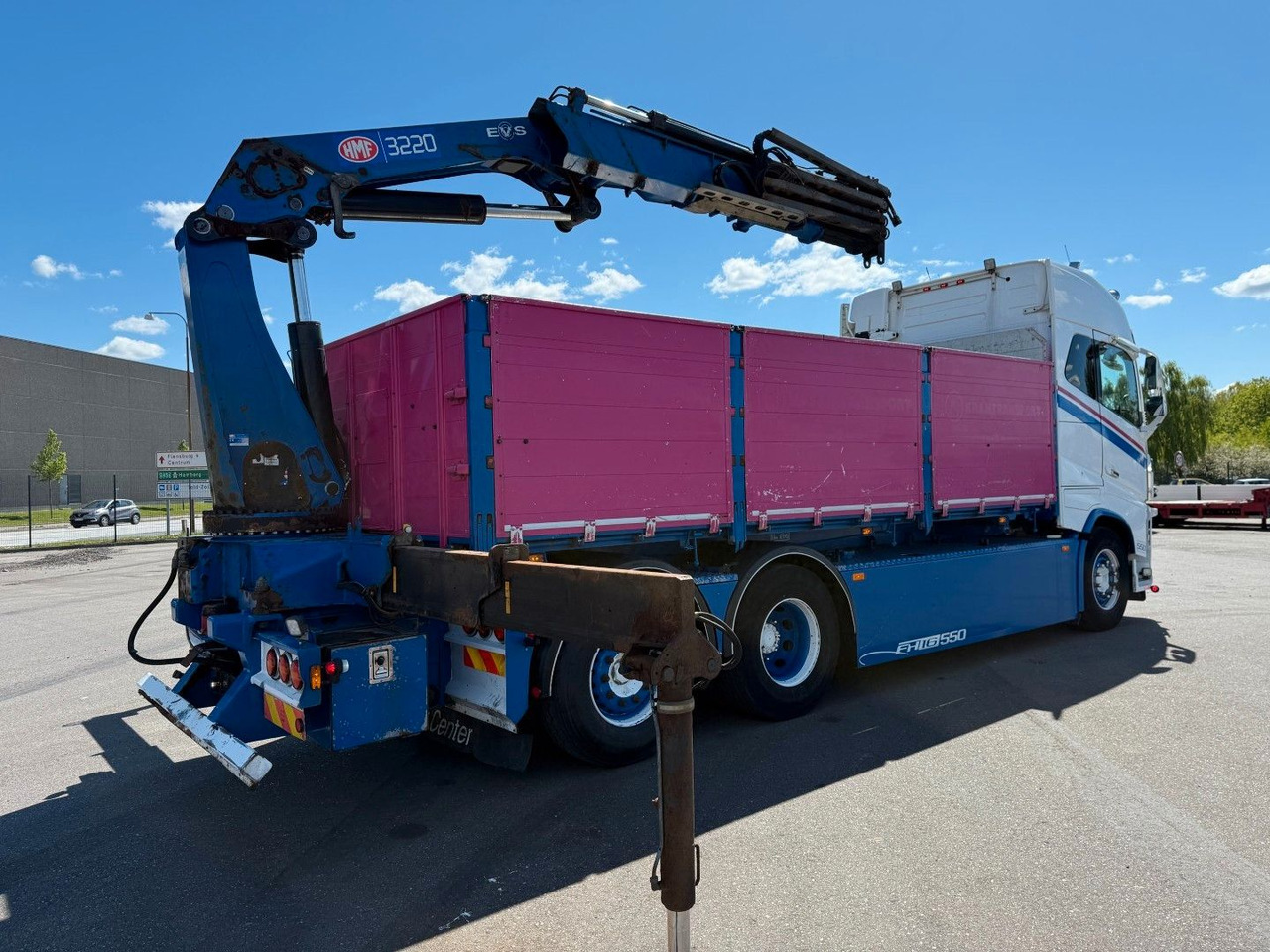 Volvo FH 16.550 6x2*4 / Crane HMF 3220K4 Euro 6 - Camión grúa: foto 4 Volvo FH 16.550 6x2*4 / Crane HMF 3220K4 Euro 6 - Camión grúa: foto 4