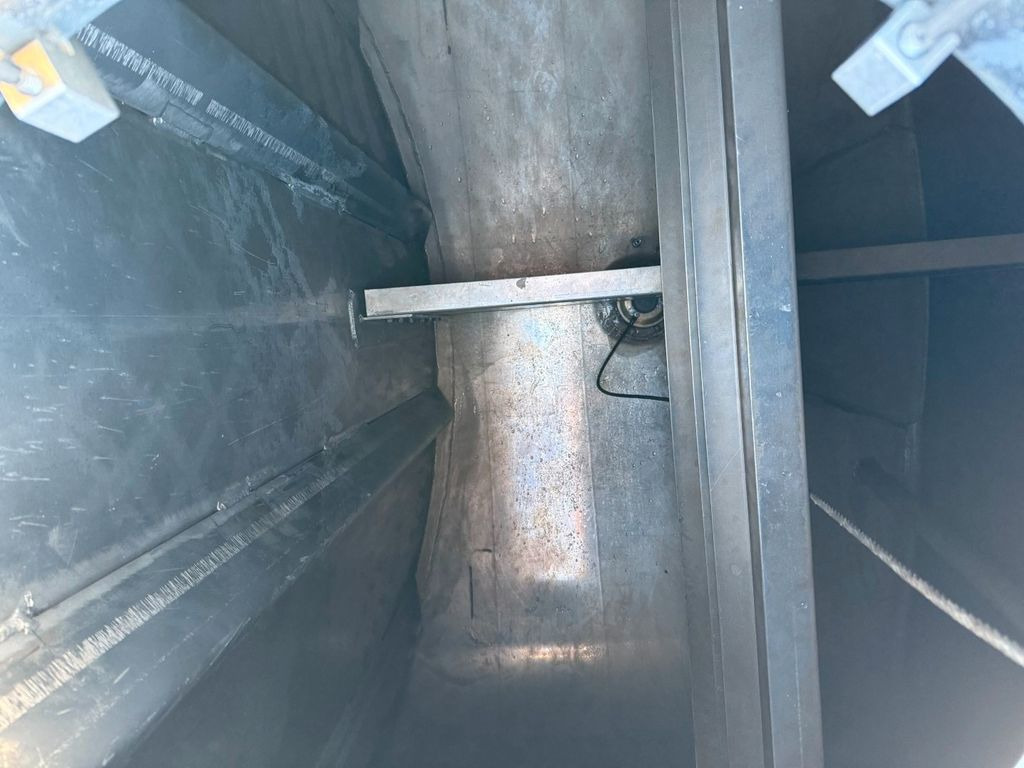 Camión cisterna Volvo FM460 8x2*6 24.000 l. ADR Tank: foto 6