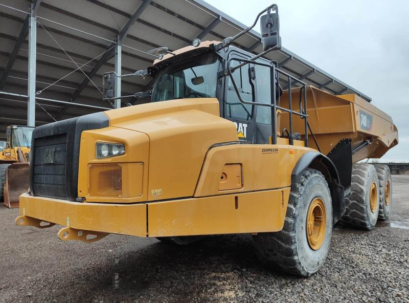 Caterpillar 740GC - Dúmper articulado: foto 2 Caterpillar 740GC - Dúmper articulado: foto 2
