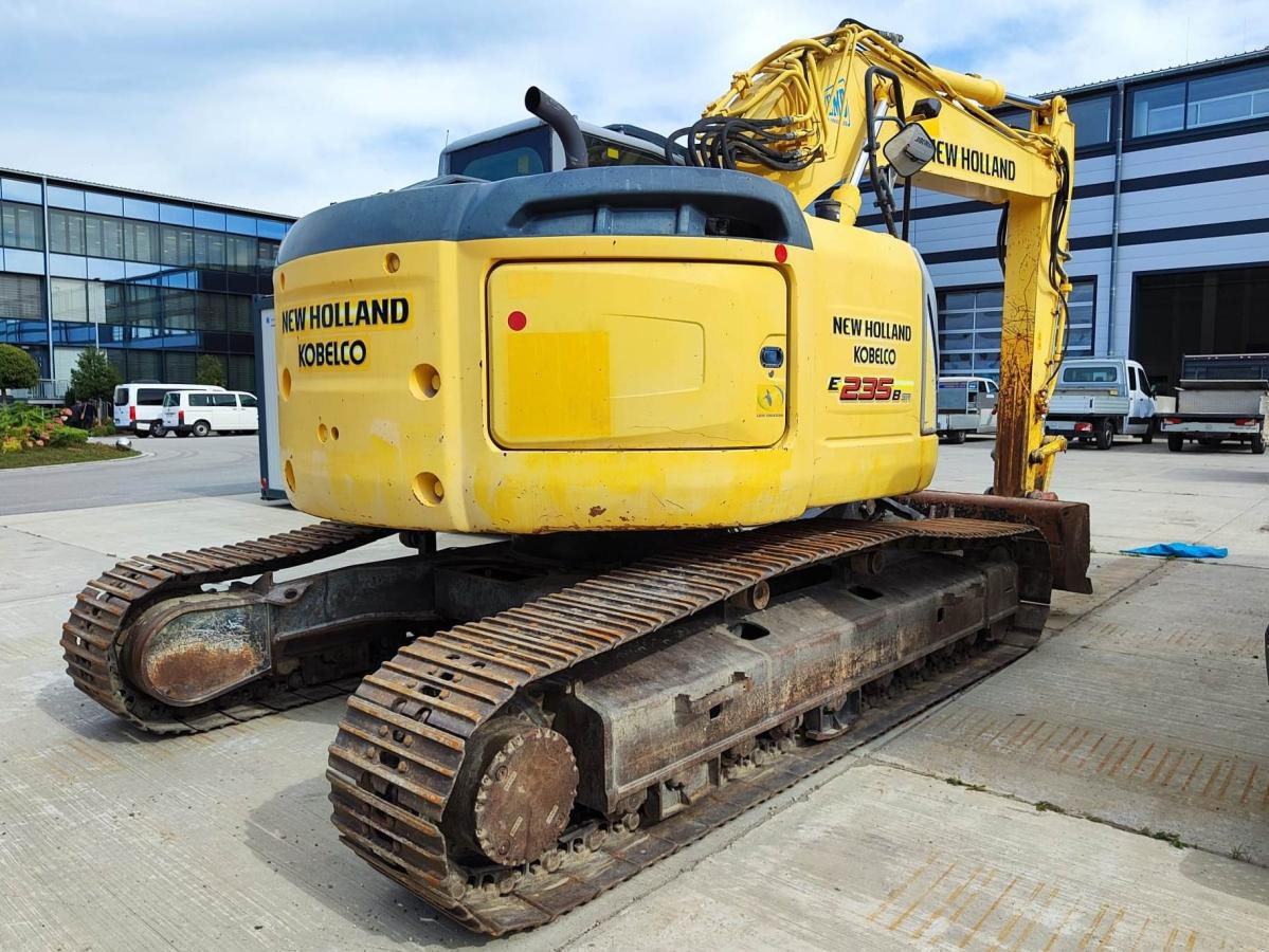 New Holland E235B SR-2 - Excavadora de cadenas: foto 4 New Holland E235B SR-2 - Excavadora de cadenas: foto 4