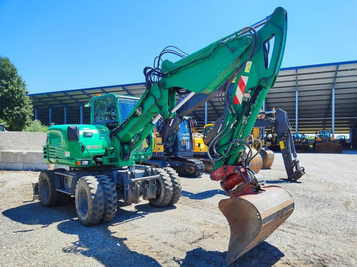 Takeuchi TB295W - Excavadora de ruedas: foto 3 Takeuchi TB295W - Excavadora de ruedas: foto 3