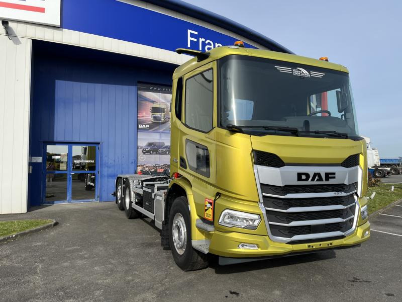 DAF XD 450 FAN - Camión multibasculante: foto 1 DAF XD 450 FAN - Camión multibasculante: foto 1