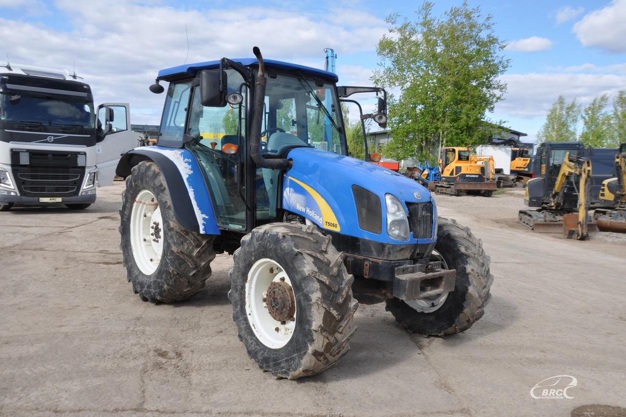 New Holland T5060 - Tractor: foto 2 New Holland T5060 - Tractor: foto 2