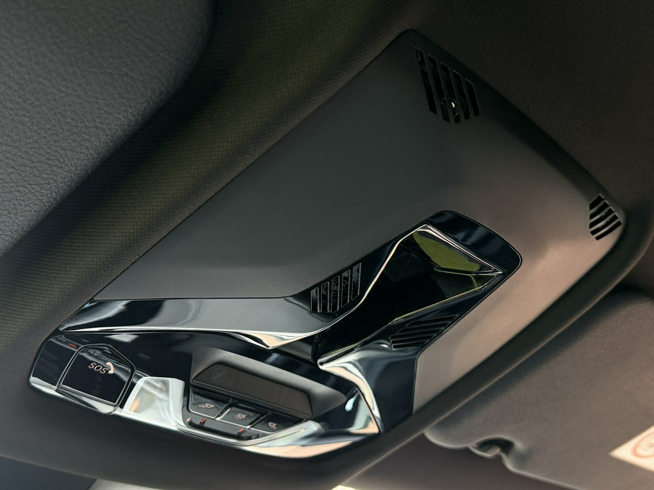 Sedan BMW 220: foto 37