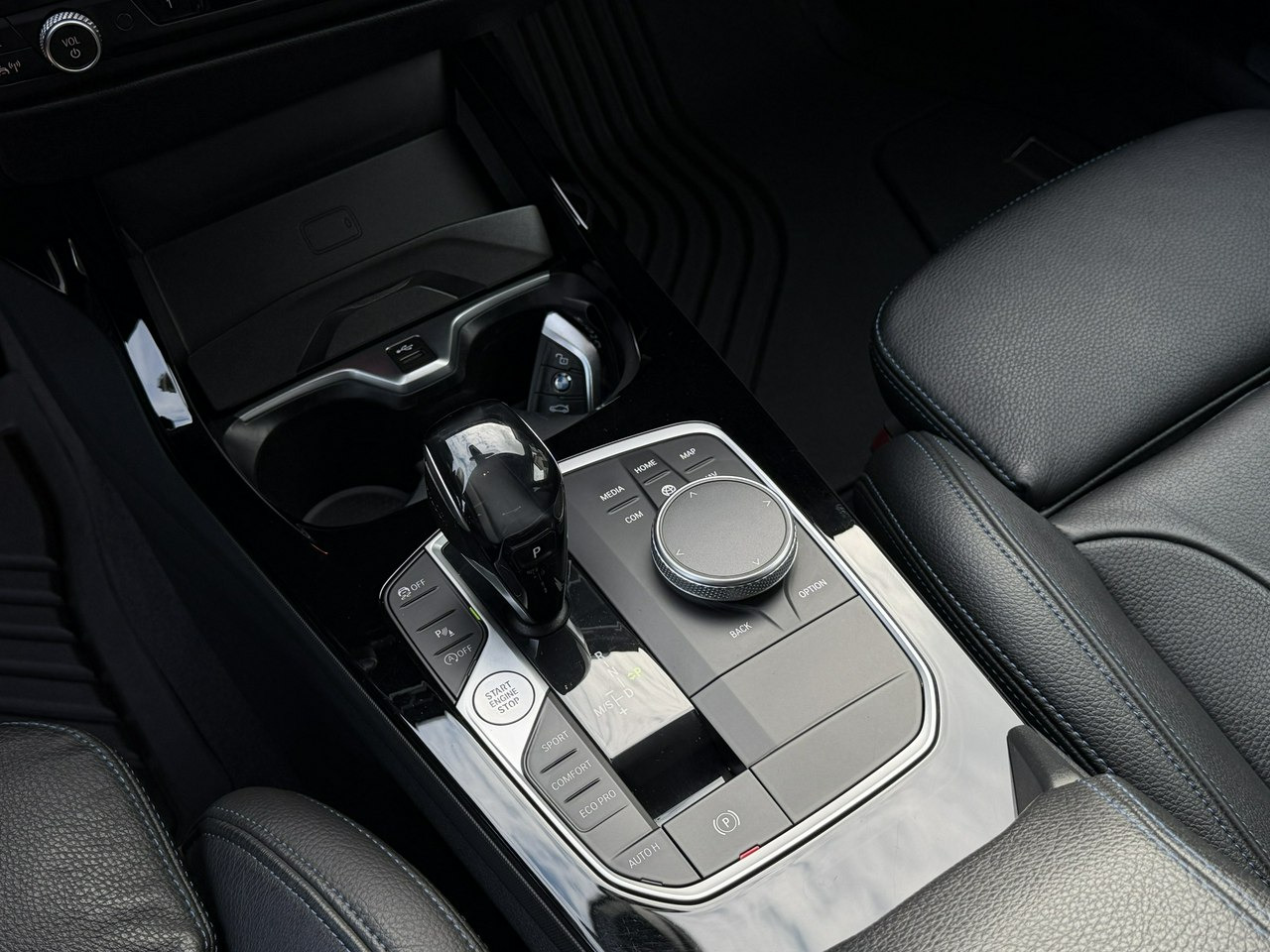 Sedan BMW 220: foto 36