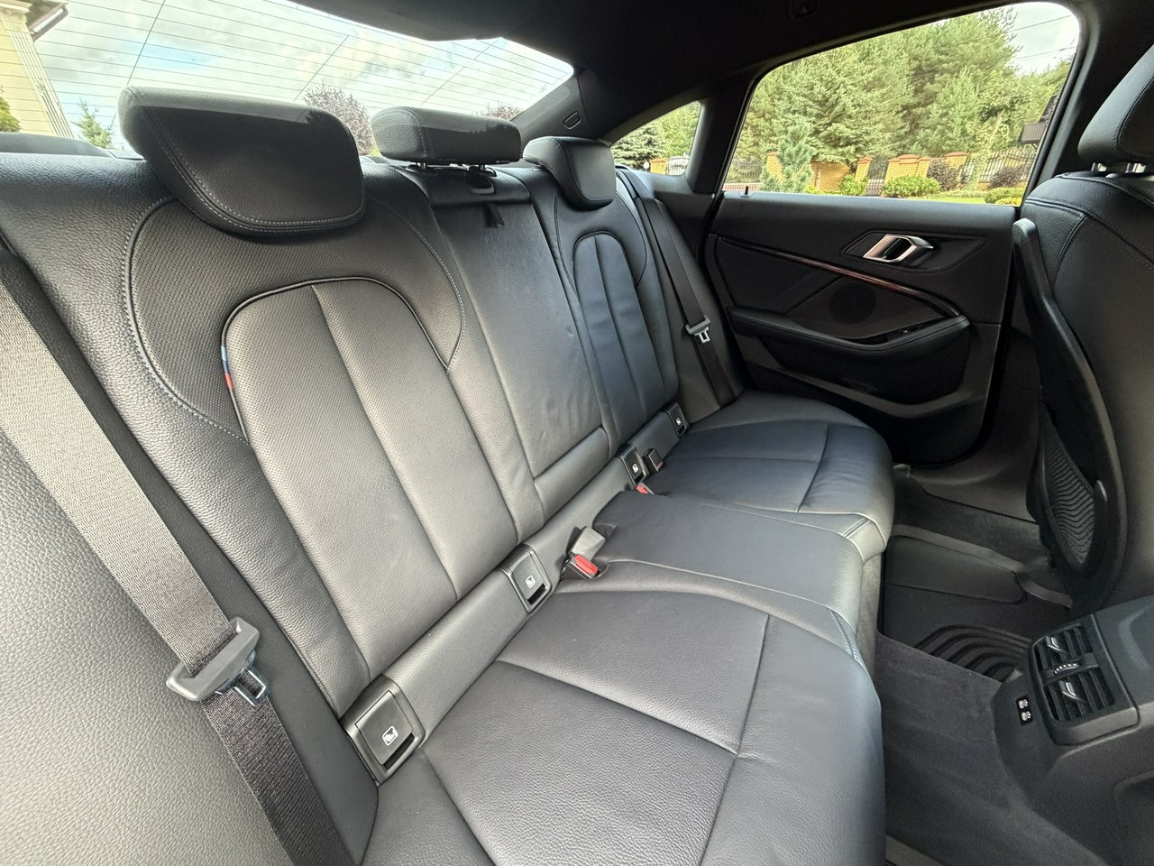 Sedan BMW 220: foto 45