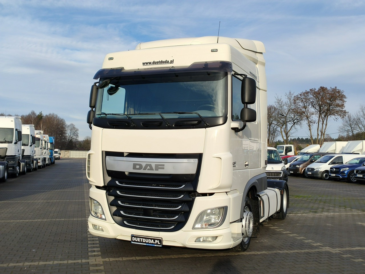 DAF XF 106.460 Euro 6 LowDeck Mega - Cabeza tractora: foto 4 DAF XF 106.460 Euro 6 LowDeck Mega - Cabeza tractora: foto 4