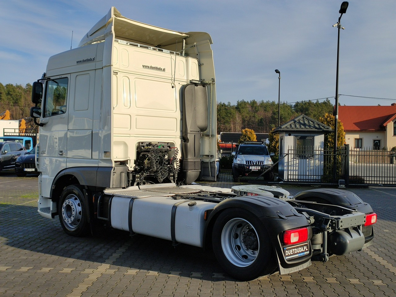 Cabeza tractora DAF XF 106.460 Euro 6 LowDeck Mega: foto 14