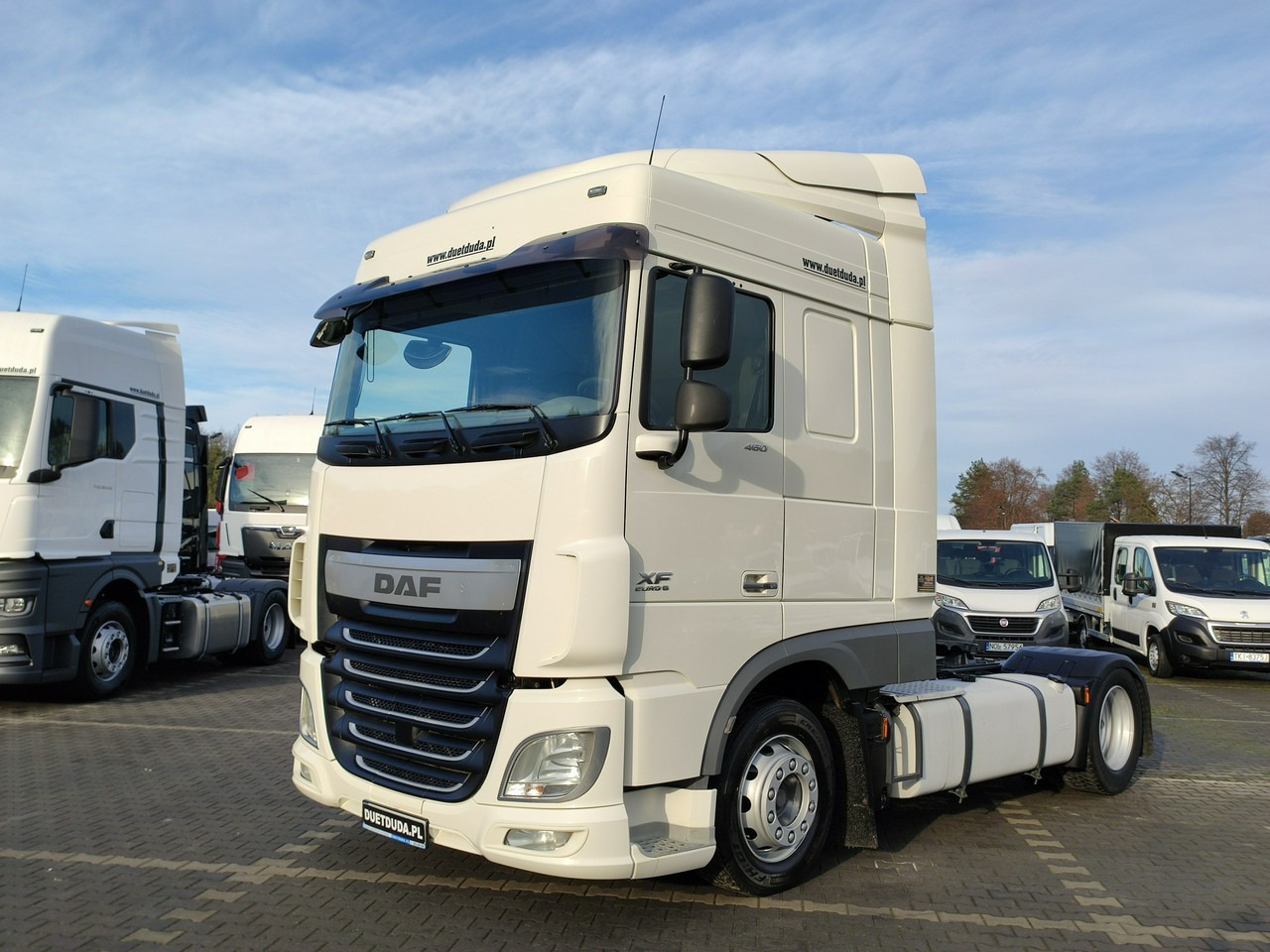 DAF XF 106.460 Euro 6 LowDeck Mega - Cabeza tractora: foto 2 DAF XF 106.460 Euro 6 LowDeck Mega - Cabeza tractora: foto 2