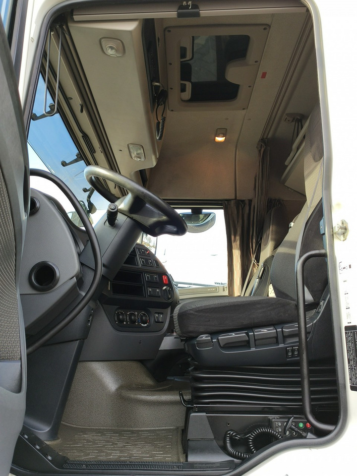 Cabeza tractora DAF XF 106.460 Euro 6 LowDeck Mega: foto 16