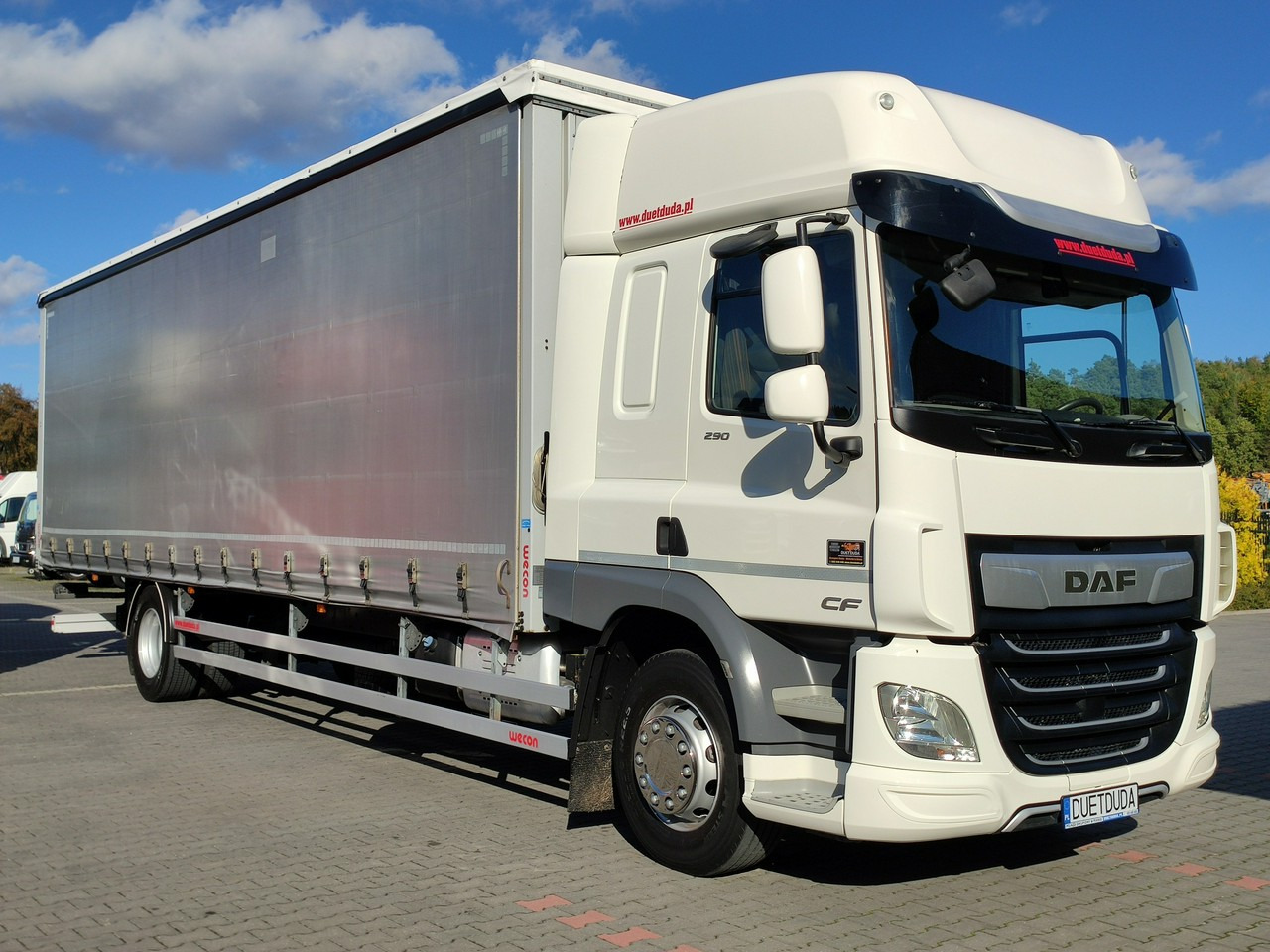 DAF CF 290 E6 Firana Tył Drzwi Dach Podnoszony / Zsuwany Długi 9.30m - Camión lona: foto 1 DAF CF 290 E6 Firana Tył Drzwi Dach Podnoszony / Zsuwany Długi 9.30m - Camión lona: foto 1