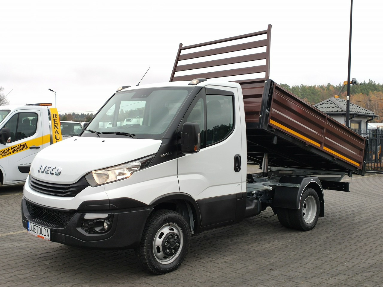 Iveco Daily 35C14 - Furgoneta basculante: foto 2 Iveco Daily 35C14 - Furgoneta basculante: foto 2