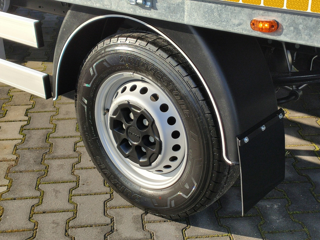 Furgoneta caja abierta Iveco Daily 35S16 V: foto 15