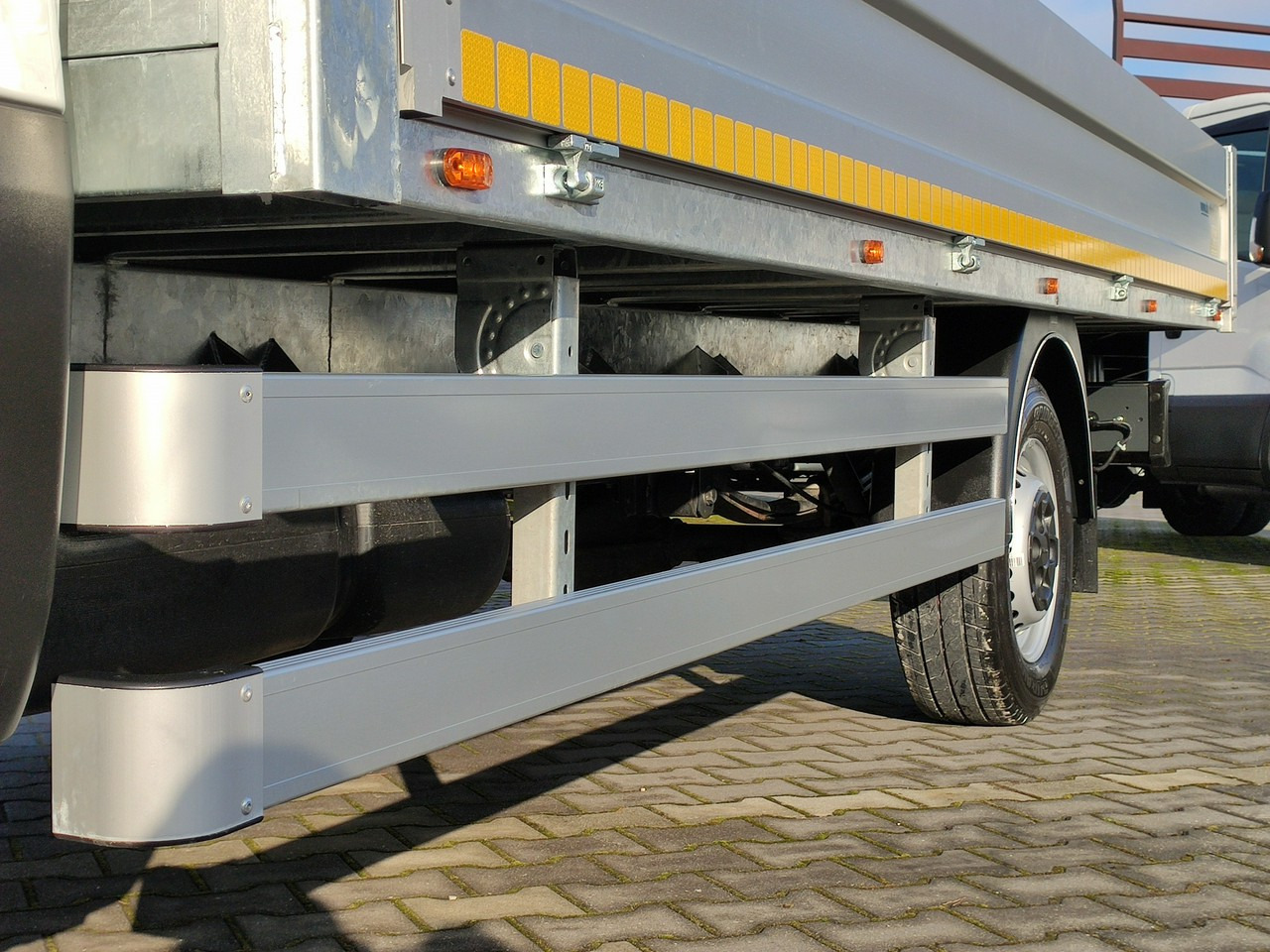 Furgoneta caja abierta Iveco Daily 35S16 V: foto 6