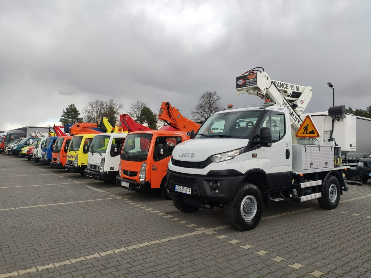 Iveco Daily 55S17W 4x4 Zwyżka 19m Versalift Lat 55 TB Time France - Camión con plataforma elevadora: foto 2 Iveco Daily 55S17W 4x4 Zwyżka 19m Versalift Lat 55 TB Time France - Camión con plataforma elevadora: foto 2