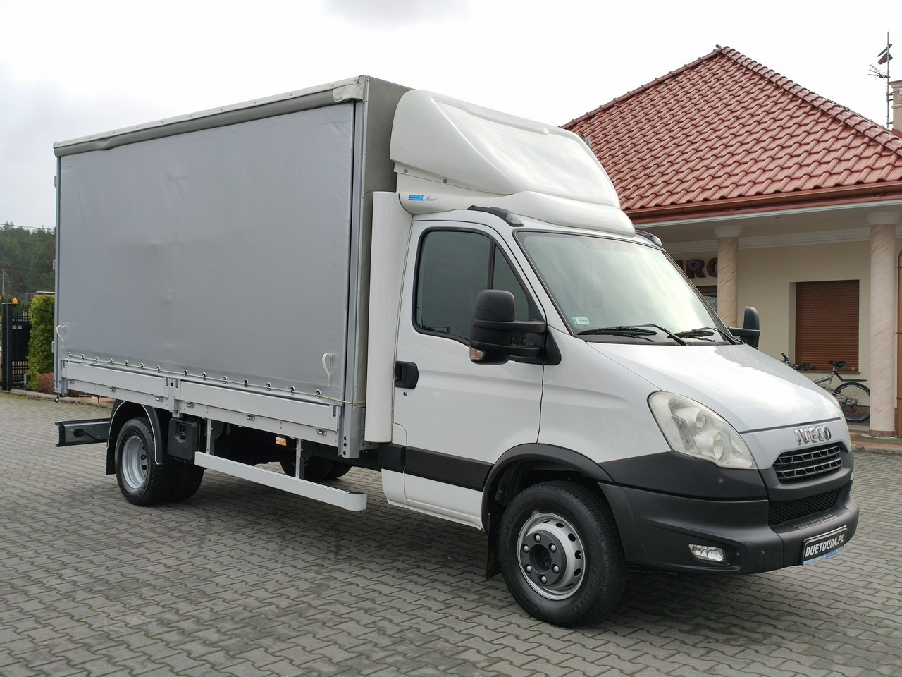 Iveco Daily 70C17 Firana Tył Drzwi Zadbany w Pełni Sprawny Super Stan - Furgoneta con lona: foto 1 Iveco Daily 70C17 Firana Tył Drzwi Zadbany w Pełni Sprawny Super Stan - Furgoneta con lona: foto 1