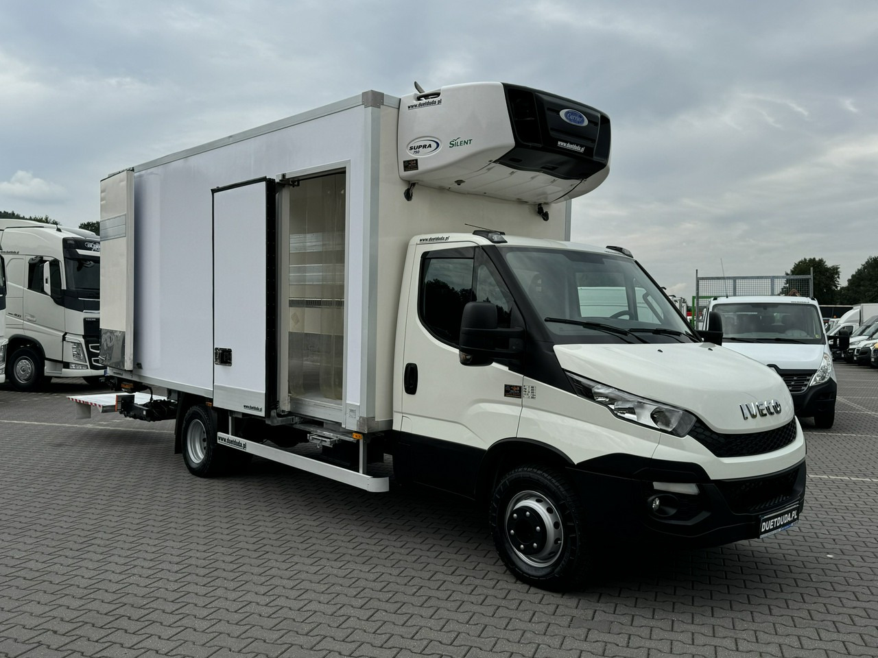 Iveco Daily 70C17 Mroźnia Agregat Carrier Supra 750 10-Palet + Winda - Furgoneta frigorifica: foto 4 Iveco Daily 70C17 Mroźnia Agregat Carrier Supra 750 10-Palet + Winda - Furgoneta frigorifica: foto 4