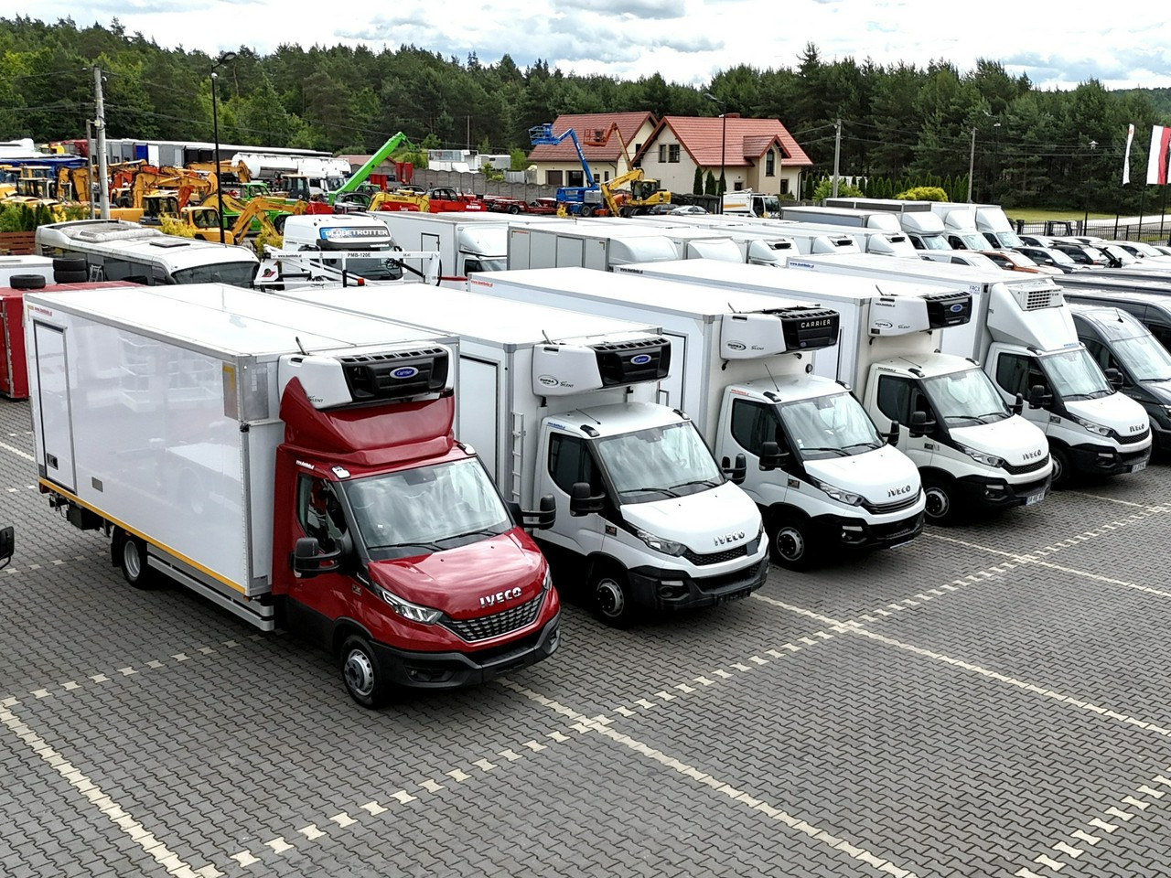 Iveco Daily 70C17 Mroźnia Agregat Carrier Supra 750 10-Palet + Winda - Furgoneta frigorifica: foto 1 Iveco Daily 70C17 Mroźnia Agregat Carrier Supra 750 10-Palet + Winda - Furgoneta frigorifica: foto 1