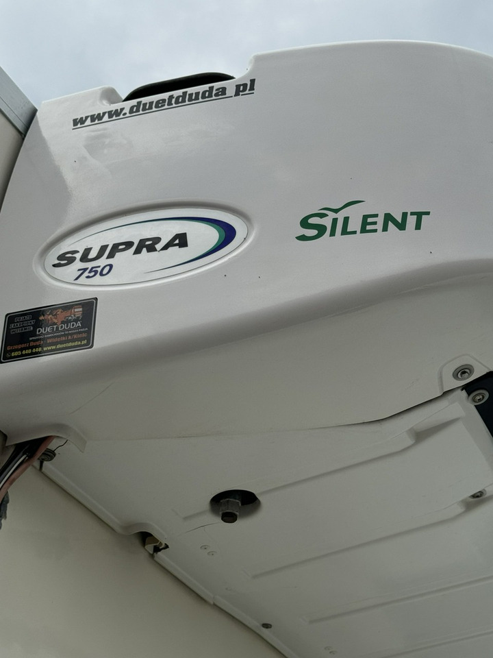 Iveco Daily 70C17 Mroźnia Agregat Carrier Supra 750 10-Palet + Winda - Furgoneta frigorifica: foto 5 Iveco Daily 70C17 Mroźnia Agregat Carrier Supra 750 10-Palet + Winda - Furgoneta frigorifica: foto 5