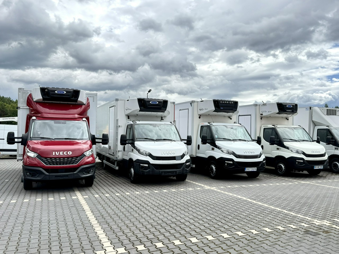 Iveco Daily 70C17 Mroźnia Ściana Grodziowa Multitemperatura - Furgoneta frigorifica: foto 1 Iveco Daily 70C17 Mroźnia Ściana Grodziowa Multitemperatura - Furgoneta frigorifica: foto 1