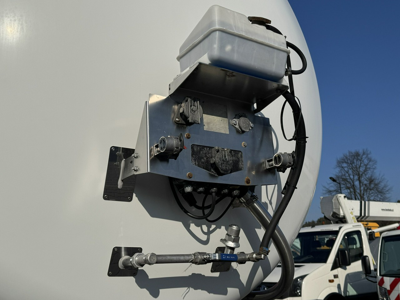 Lag Spożywcza Magyar Izolowana Webasto Pompa Elektryczna do Zrzutu - Semirremolque cisterna: foto 5 Lag Spożywcza Magyar Izolowana Webasto Pompa Elektryczna do Zrzutu - Semirremolque cisterna: foto 5