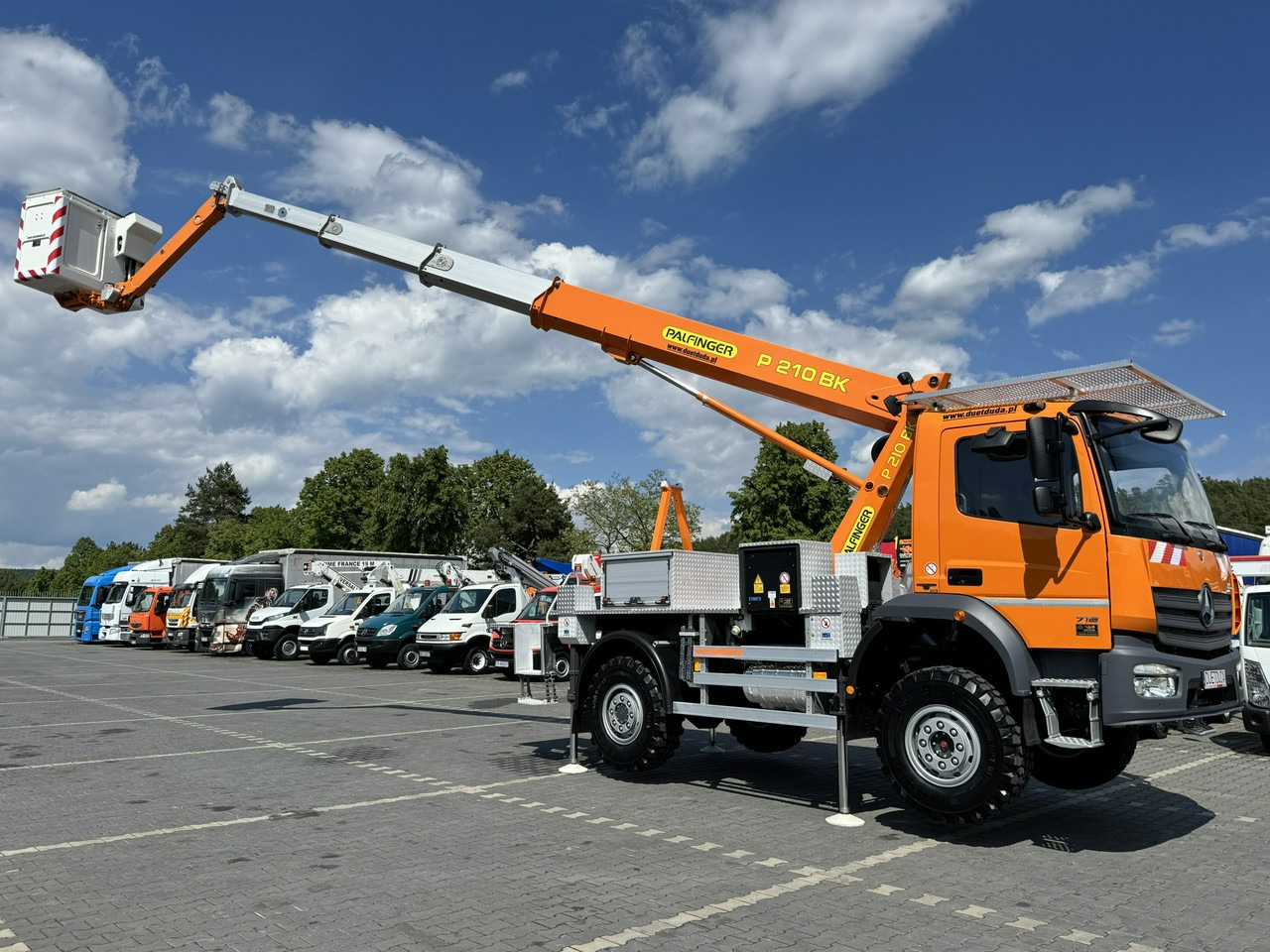 Mercedes Atego 718 E6 4x4 Zwyżka PALFINGER P210 BK Podnośnik Koszowy - Camión con plataforma elevadora: foto 1 Mercedes Atego 718 E6 4x4 Zwyżka PALFINGER P210 BK Podnośnik Koszowy - Camión con plataforma elevadora: foto 1