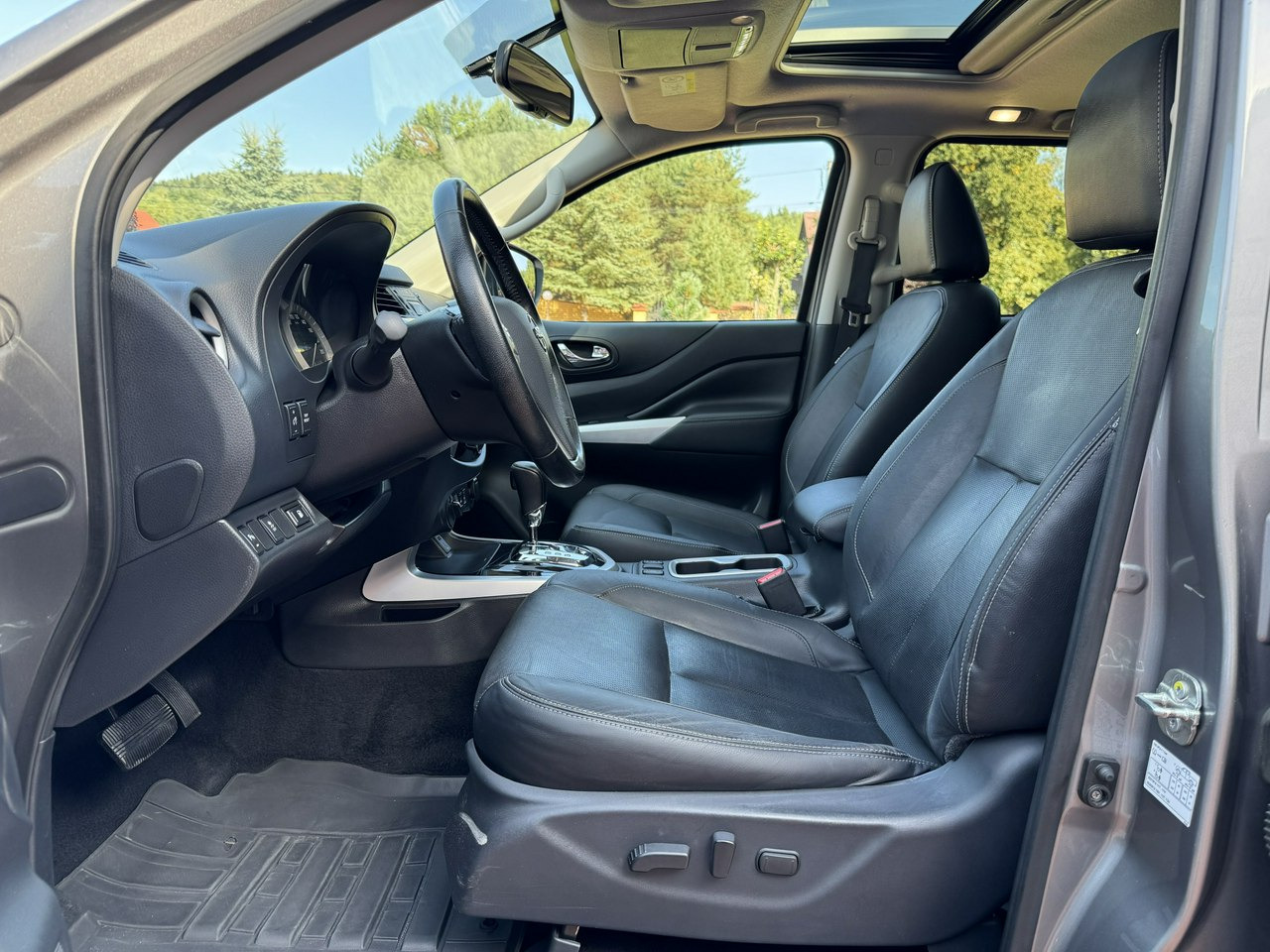 Pick-up Nissan Navara: foto 17