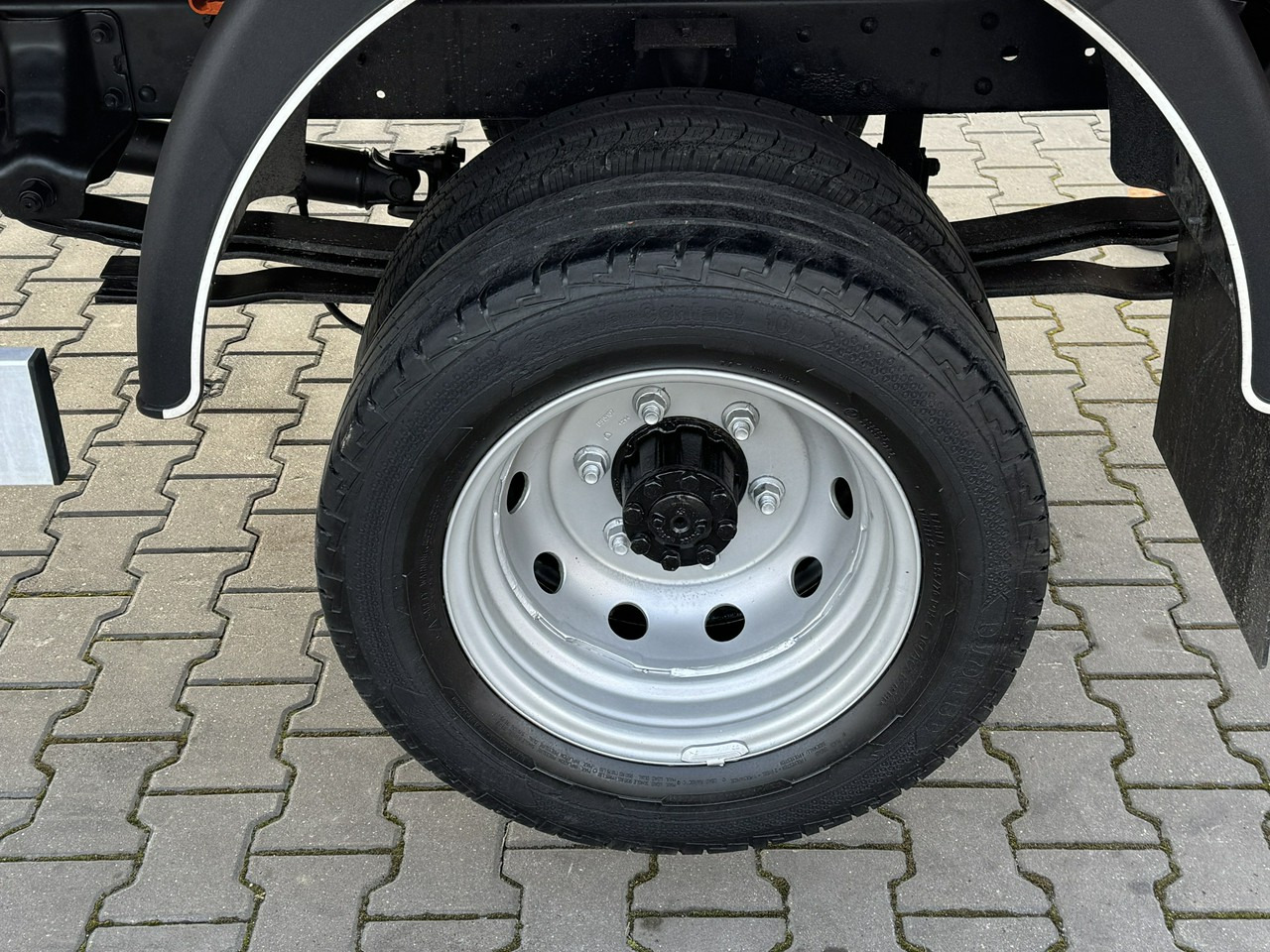Camión con plataforma elevadora Renault Maxity: foto 15
