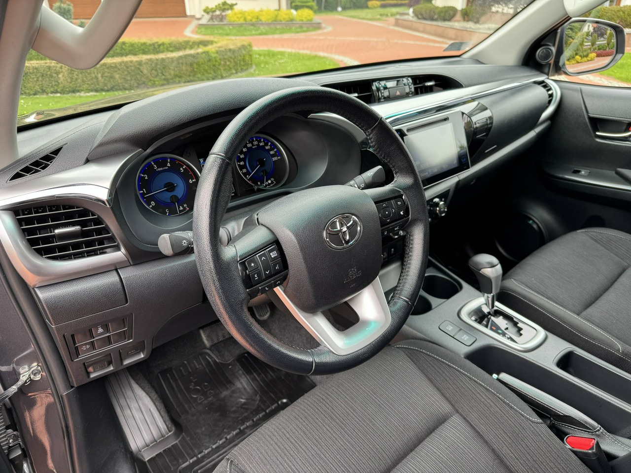 Pick-up Toyota Hilux: foto 23