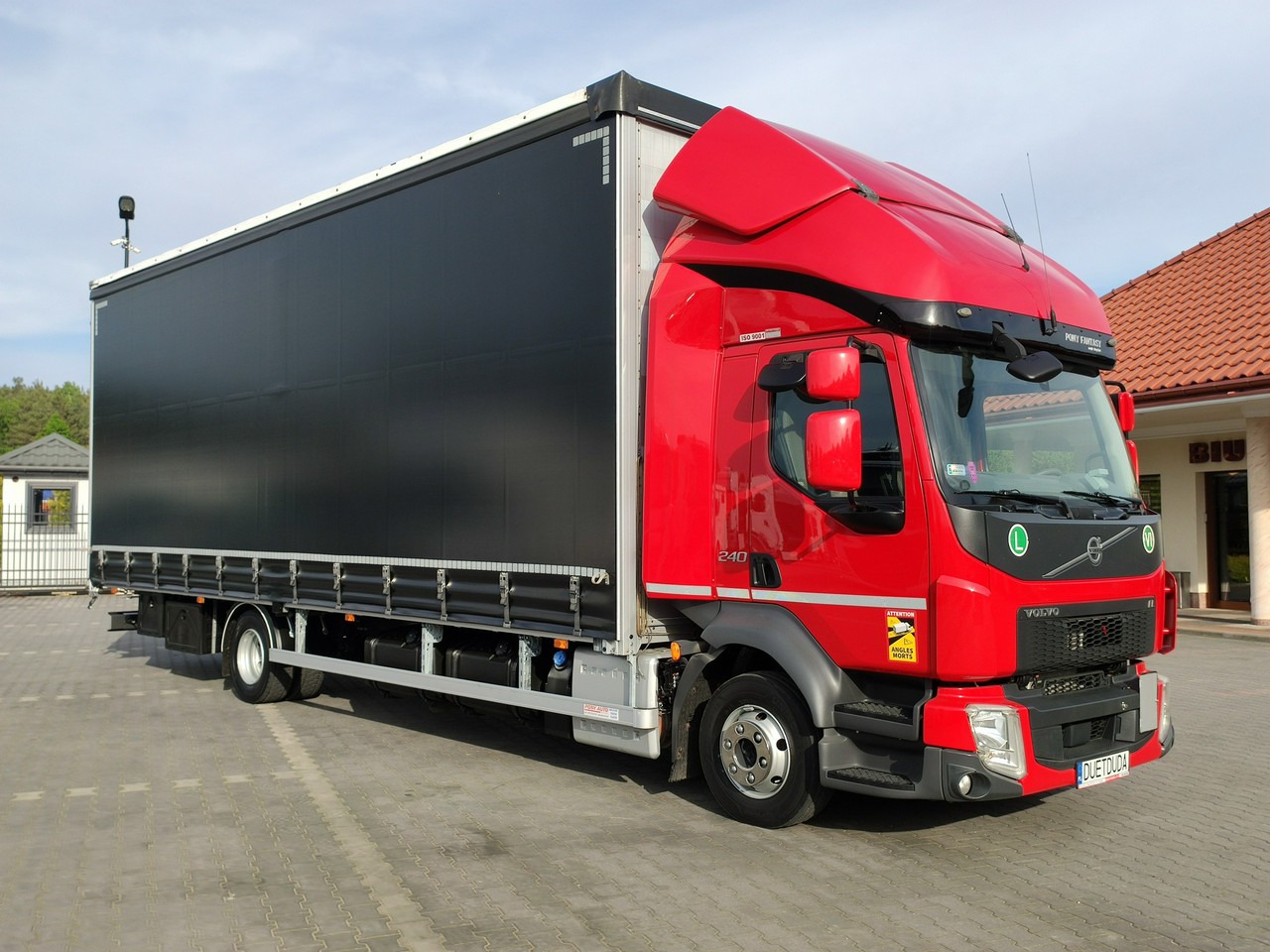 Volvo FL12.240 E6 Firana Tył Drzwi Dach Zsuwany Bogato Wyposażony !!! - Camión lona: foto 5 Volvo FL12.240 E6 Firana Tył Drzwi Dach Zsuwany Bogato Wyposażony !!! - Camión lona: foto 5
