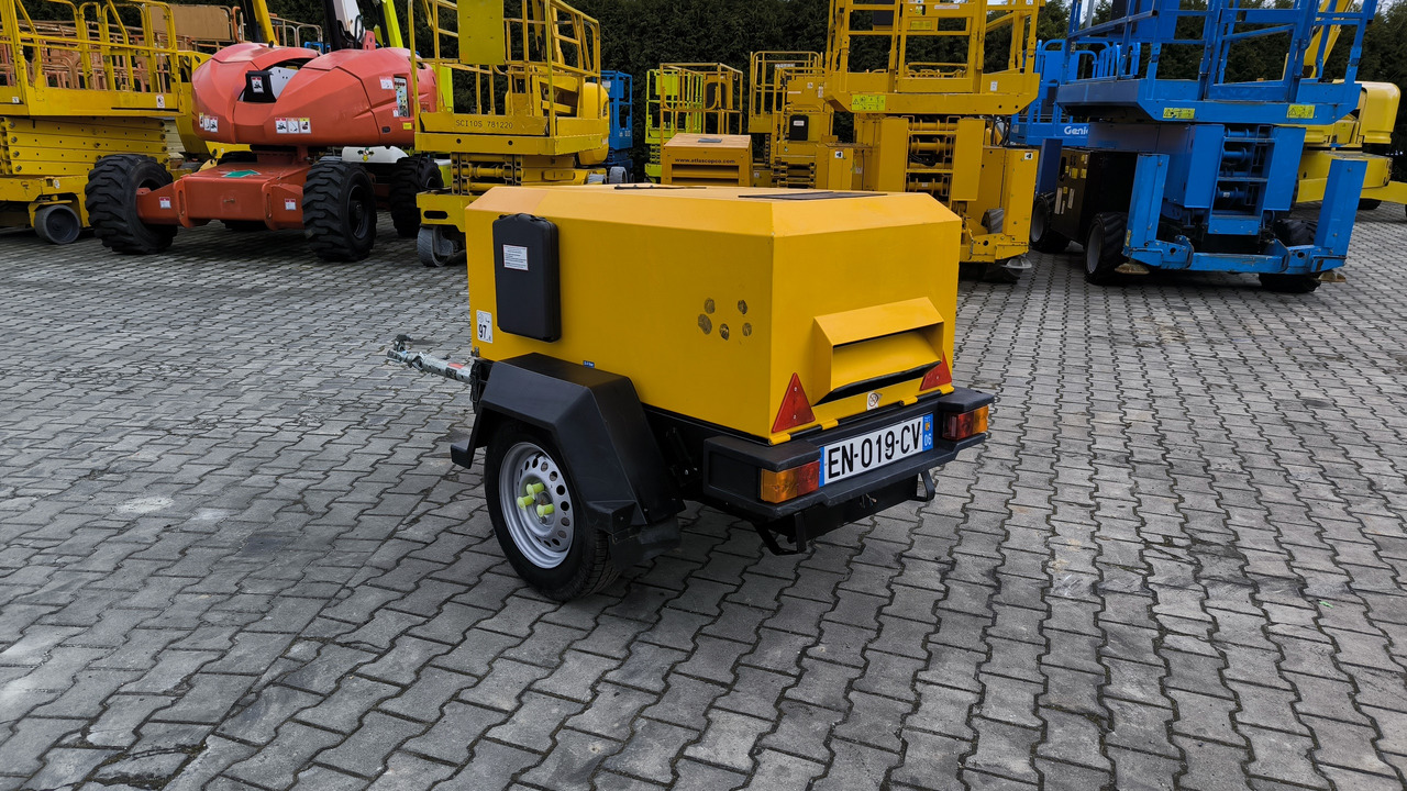 DOOSAN 7/20 - Compresor de aire: foto 1 DOOSAN 7/20 - Compresor de aire: foto 1