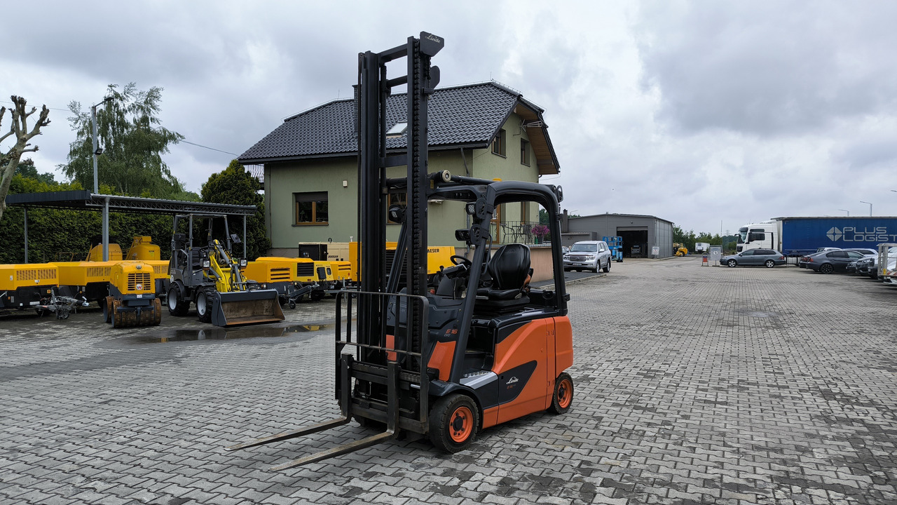 LINDE E 16 PH – 02 - Carretilla elevadora eléctrica: foto 1 LINDE E 16 PH – 02 - Carretilla elevadora eléctrica: foto 1