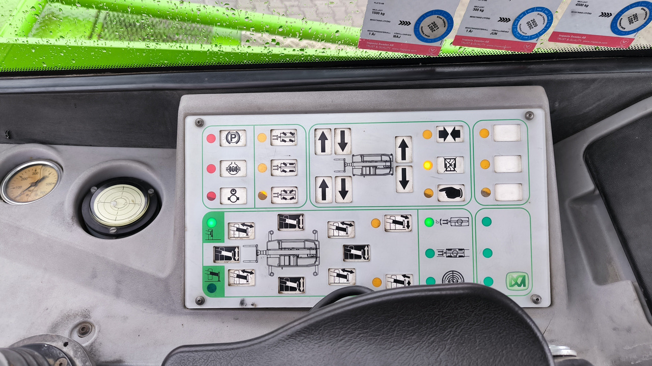 Cargadora de ruedas telescópica MERLO ROTO 45.21 MCSS: foto 9 Cargadora de ruedas telescópica MERLO ROTO 45.21 MCSS: foto 9