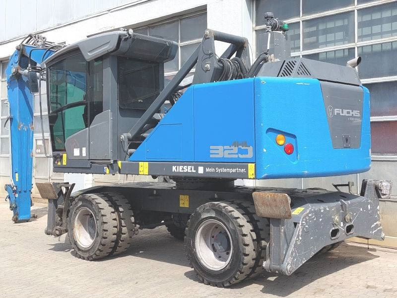 Fuchs MHL 320 F - Manipulador de materiales: foto 3 Fuchs MHL 320 F - Manipulador de materiales: foto 3
