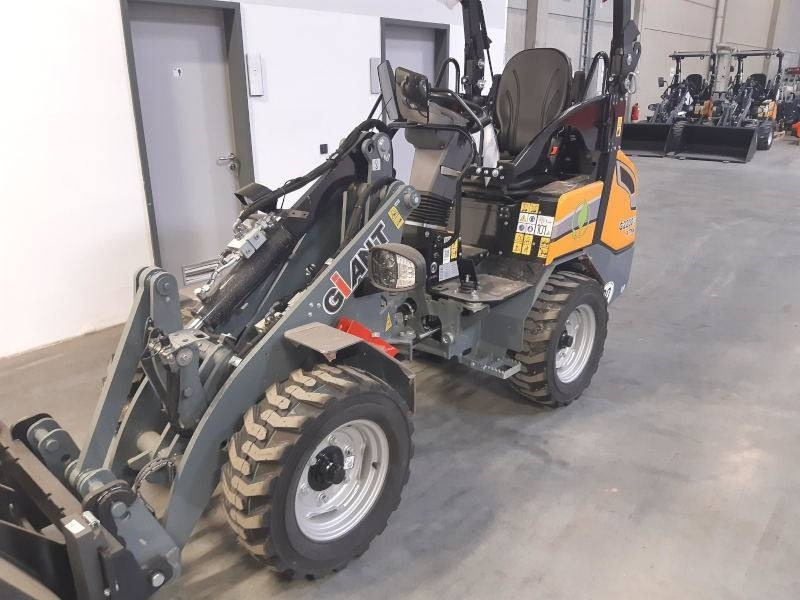 Giant G 2200 E X-Tra Elektro / electric - Minicargadora: foto 4 Giant G 2200 E X-Tra Elektro / electric - Minicargadora: foto 4