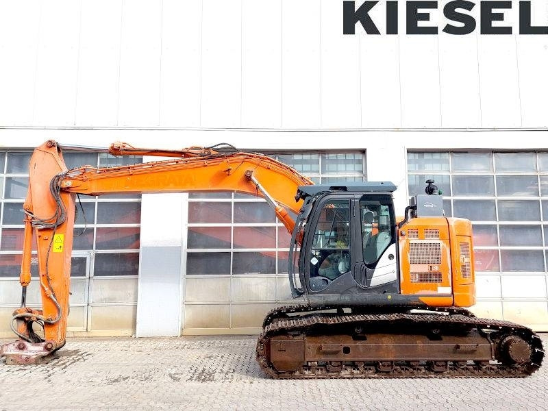 Hitachi ZX 225 US LC-6 - Excavadora de cadenas: foto 1 Hitachi ZX 225 US LC-6 - Excavadora de cadenas: foto 1