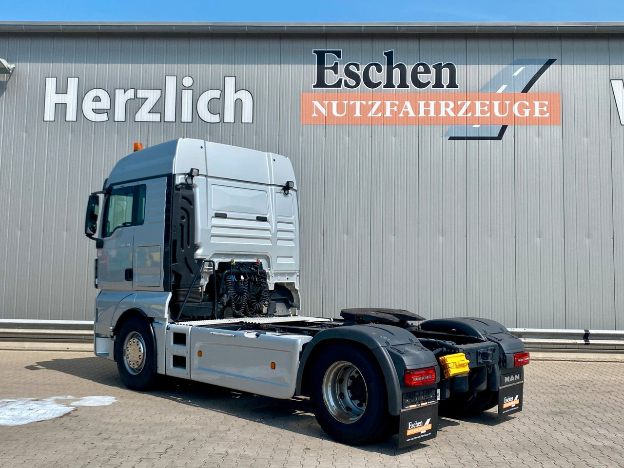 MAN TGX 18.500 BLS | XLX*ACC*Navi*Retarder*2x Tank - Cabeza tractora: foto 3 MAN TGX 18.500 BLS | XLX*ACC*Navi*Retarder*2x Tank - Cabeza tractora: foto 3