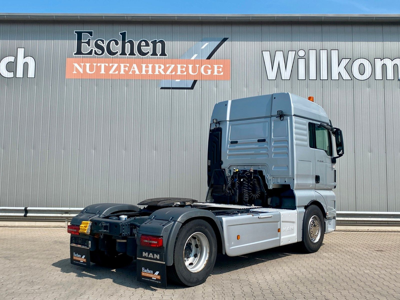 MAN TGX 18.500 BLS | XLX*ACC*Navi*Retarder*2x Tank - Cabeza tractora: foto 5 MAN TGX 18.500 BLS | XLX*ACC*Navi*Retarder*2x Tank - Cabeza tractora: foto 5