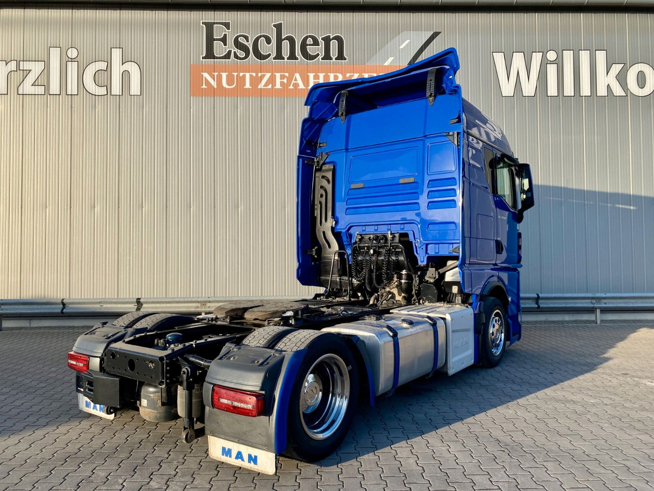 MAN TGX 18.510 |TG3*GM-Kabine*Retarder*ACC*Navi*1.Hd - Cabeza tractora: foto 5 MAN TGX 18.510 |TG3*GM-Kabine*Retarder*ACC*Navi*1.Hd - Cabeza tractora: foto 5