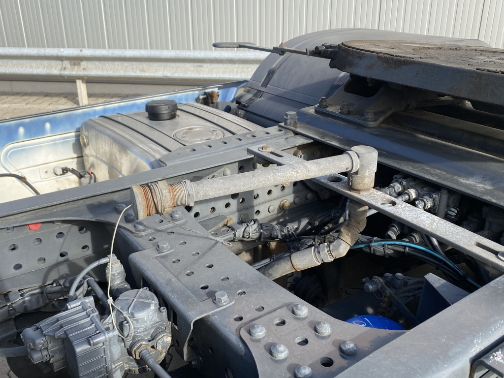 Mercedes-Benz 1845 LS Actros - Cabeza tractora: foto 2 Mercedes-Benz 1845 LS Actros - Cabeza tractora: foto 2