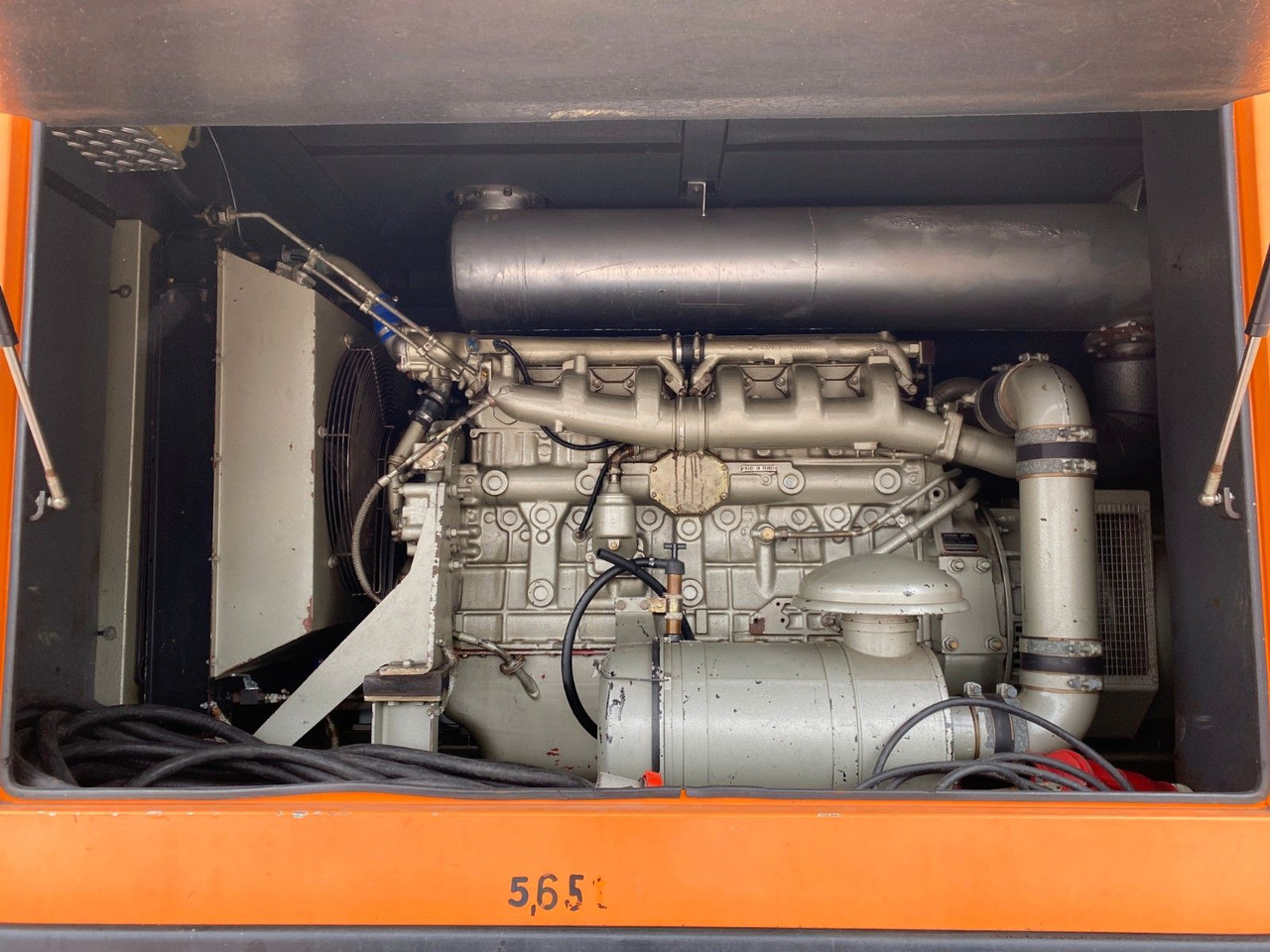Camión MAN 18.272 Polyma Stromaggregat/168kW | 3x Sitze*AHK: foto 10