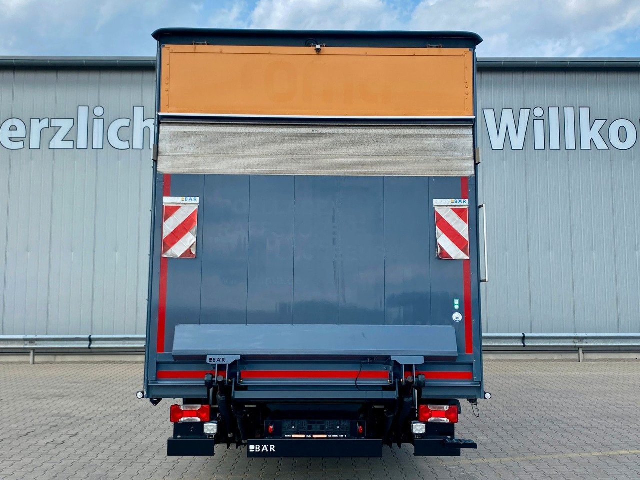 Iveco Daily Hi-Matic 70 C 21 Topsleeper | LBW 1,00to. - Furgoneta con lona: foto 4 Iveco Daily Hi-Matic 70 C 21 Topsleeper | LBW 1,00to. - Furgoneta con lona: foto 4