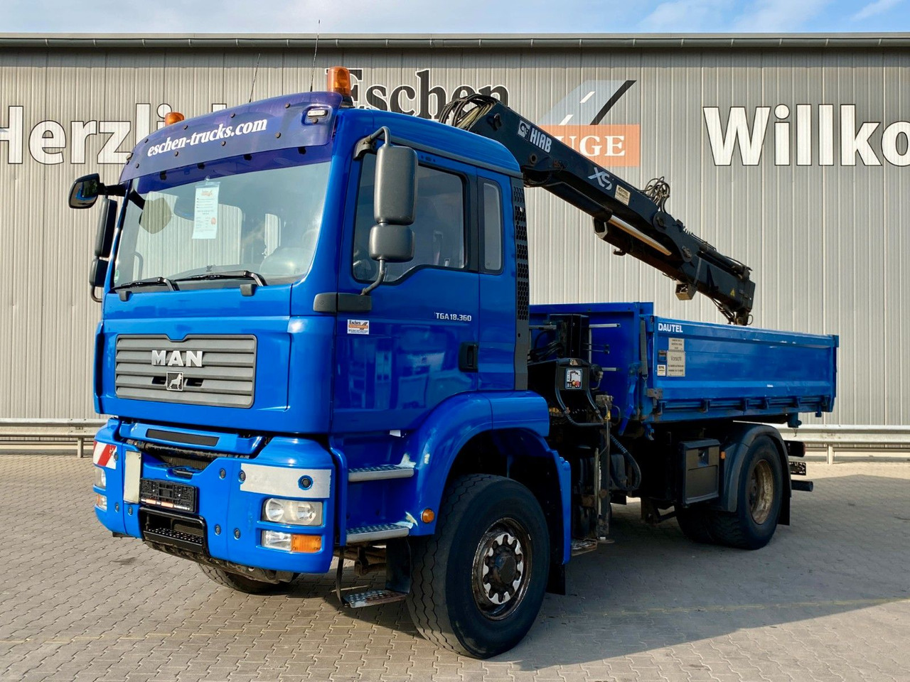 MAN TGA 18.360 4x4H BL*HIAB 122 BS-2*Dautel 3-Seiten - Camión volquete, Camión grúa: foto 1 MAN TGA 18.360 4x4H BL*HIAB 122 BS-2*Dautel 3-Seiten - Camión volquete, Camión grúa: foto 1