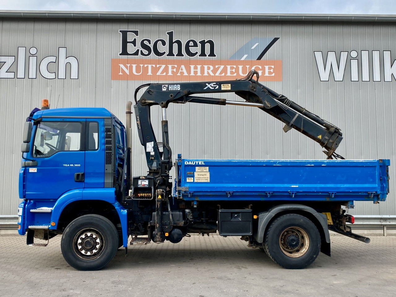 MAN TGA 18.360 4x4H BL*HIAB 122 BS-2*Dautel 3-Seiten - Camión volquete, Camión grúa: foto 3 MAN TGA 18.360 4x4H BL*HIAB 122 BS-2*Dautel 3-Seiten - Camión volquete, Camión grúa: foto 3