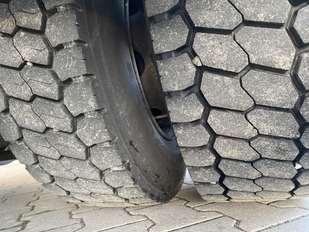 MAN TGM 12.290 4x2 BL / Palfinger LBW - Camión caja cerrada: foto 5 MAN TGM 12.290 4x2 BL / Palfinger LBW - Camión caja cerrada: foto 5