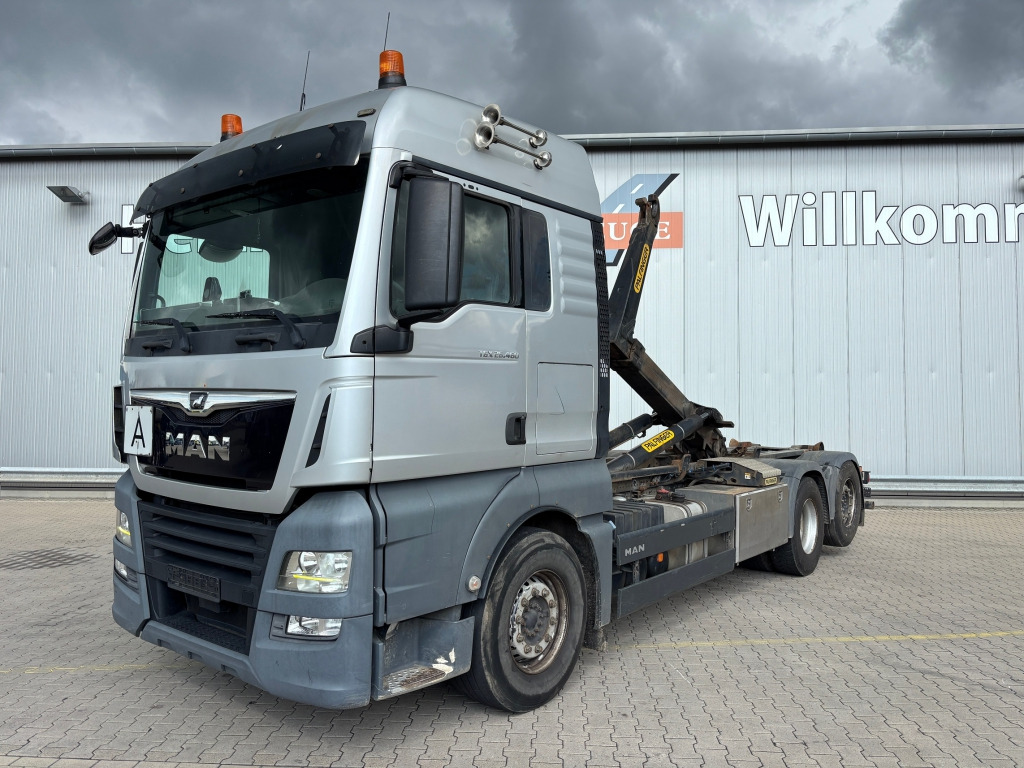 MAN TGX 26.460 / 6x2-4 BL - Camión multibasculante: foto 2 MAN TGX 26.460 / 6x2-4 BL - Camión multibasculante: foto 2