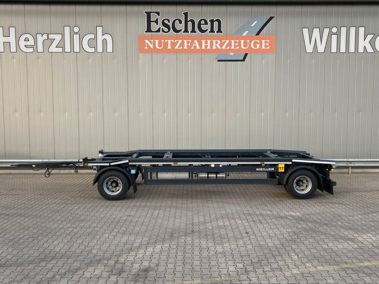 Meiller MG 18 ZO 5,4 NEU*Rückfahrkamera*Werkzeugkasten Meiller MG 18 ZO 5,4 NEU*Werkzeugkasten Abrollcontainer - Remolque multilift/ Portacontenedores de cadenas: foto 2 Meiller MG 18 ZO 5,4 NEU*Rückfahrkamera*Werkzeugkasten Meiller MG 18 ZO 5,4 NEU*Werkzeugkasten Abrollcontainer - Remolque multilift/ Portacontenedores de cadenas: foto 2