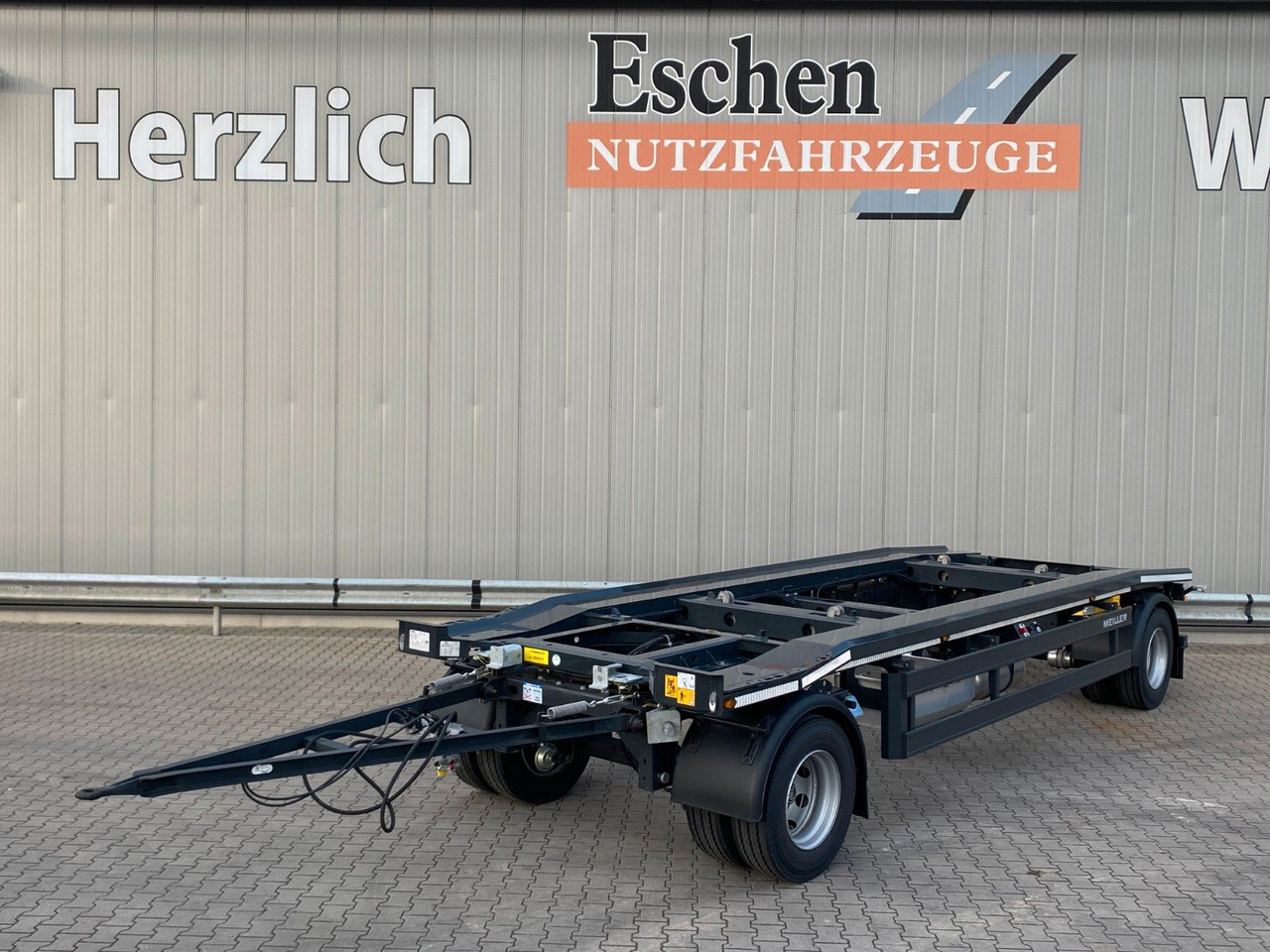 Meiller MG 18 ZO 5,4 NEU*Rückfahrkamera*Werkzeugkasten Meiller MG 18 ZO 5,4 NEU*Werkzeugkasten Abrollcontainer - Remolque multilift/ Portacontenedores de cadenas: foto 1 Meiller MG 18 ZO 5,4 NEU*Rückfahrkamera*Werkzeugkasten Meiller MG 18 ZO 5,4 NEU*Werkzeugkasten Abrollcontainer - Remolque multilift/ Portacontenedores de cadenas: foto 1