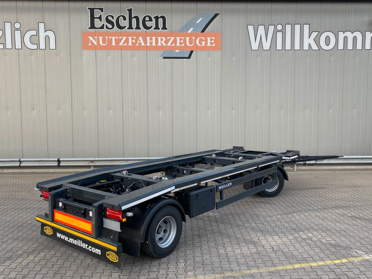 Meiller MG 18 ZO 5,4 NEU*Rückfahrkamera*Werkzeugkasten Meiller MG 18 ZO 5,4 NEU*Werkzeugkasten Abrollcontainer - Remolque multilift/ Portacontenedores de cadenas: foto 4 Meiller MG 18 ZO 5,4 NEU*Rückfahrkamera*Werkzeugkasten Meiller MG 18 ZO 5,4 NEU*Werkzeugkasten Abrollcontainer - Remolque multilift/ Portacontenedores de cadenas: foto 4